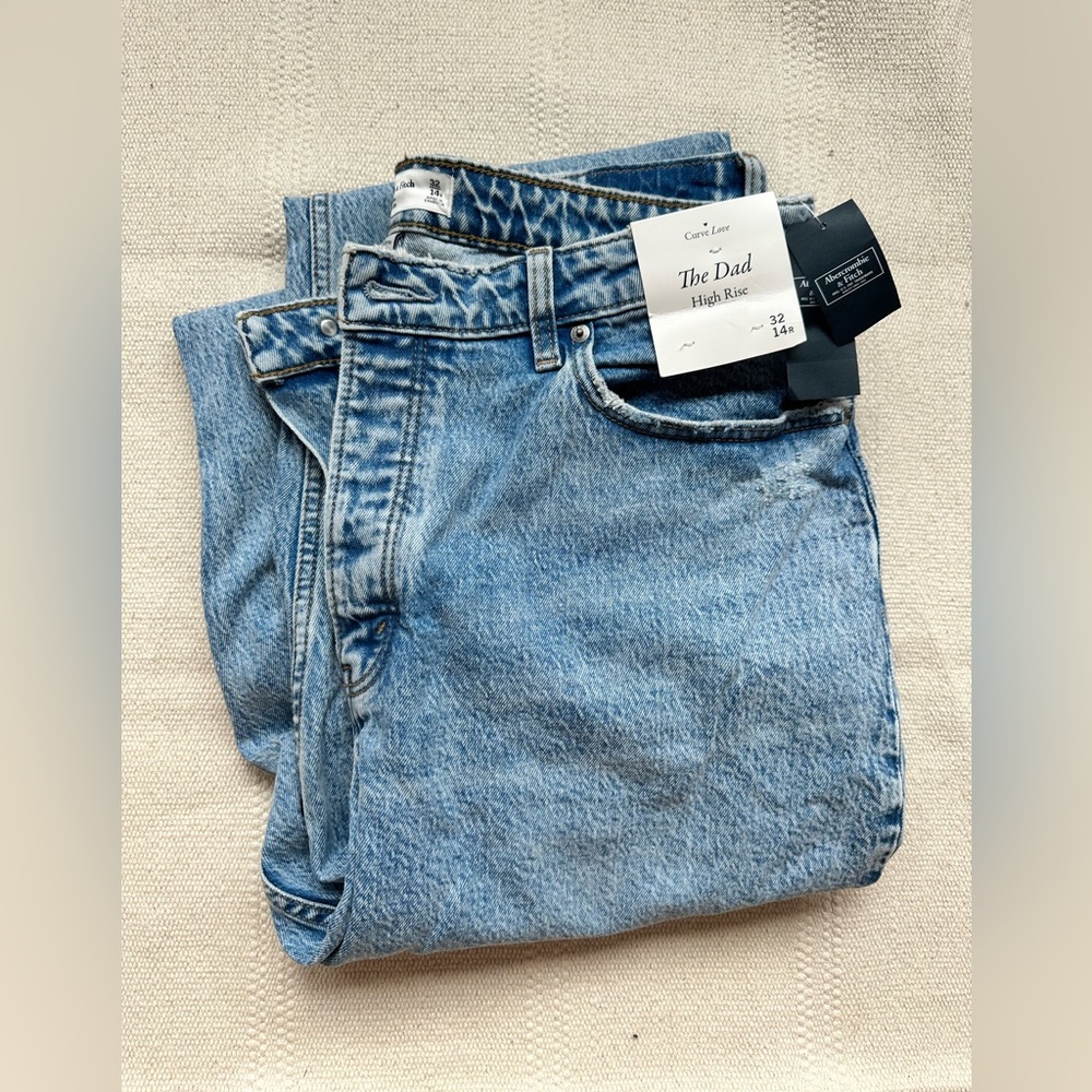 Abercrombie Curve Love “The Dad” High Rise Jeans